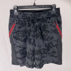 Spyder Active/Sport Black Grey Digital Camo Shorts W Red Trim S